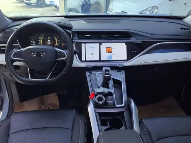 Geely Boyue — Фото автомобиля 12