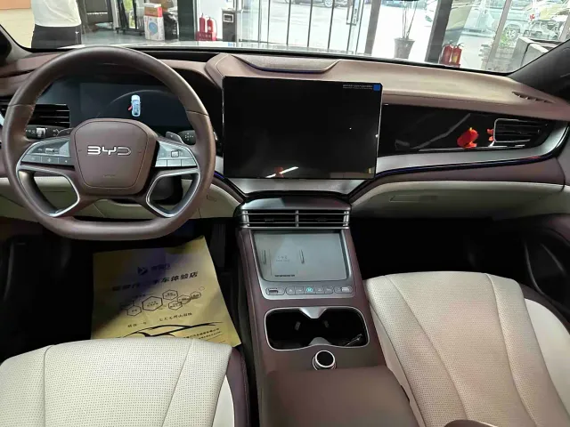 BYD Seal 07 DM-i — Фото автомобиля 5