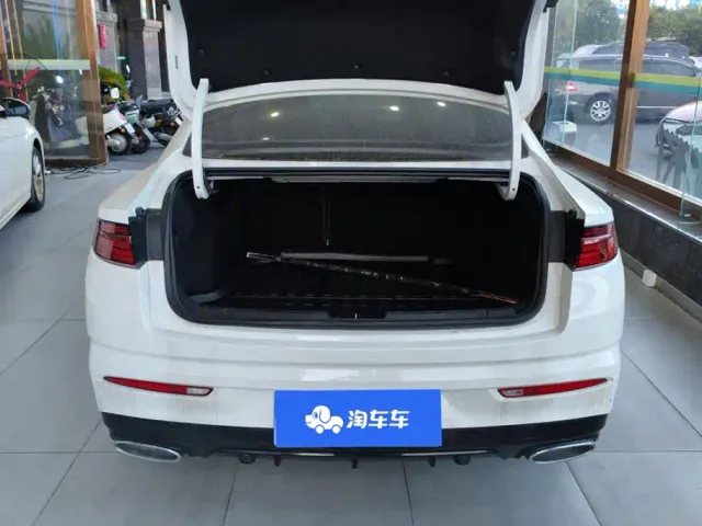 Geely Xingrui — Фото автомобиля 4
