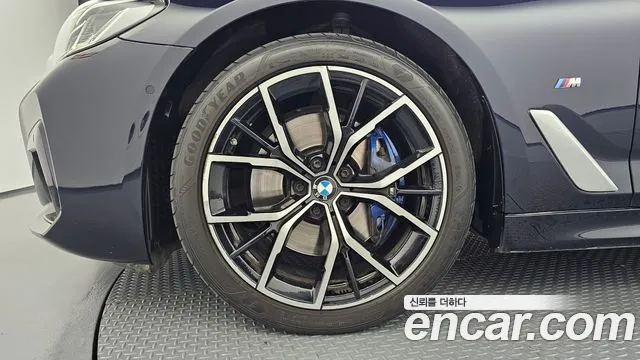 BMW 5 Series G30 — Фото автомобиля 5