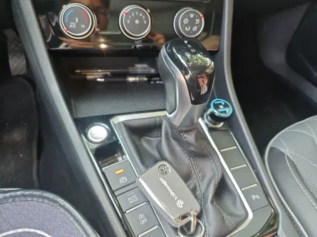 Volkswagen Sagitar — Фото автомобиля 10