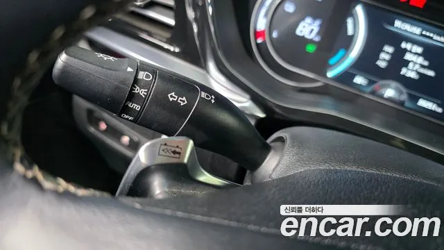 Kia Niro — Фото автомобиля 20