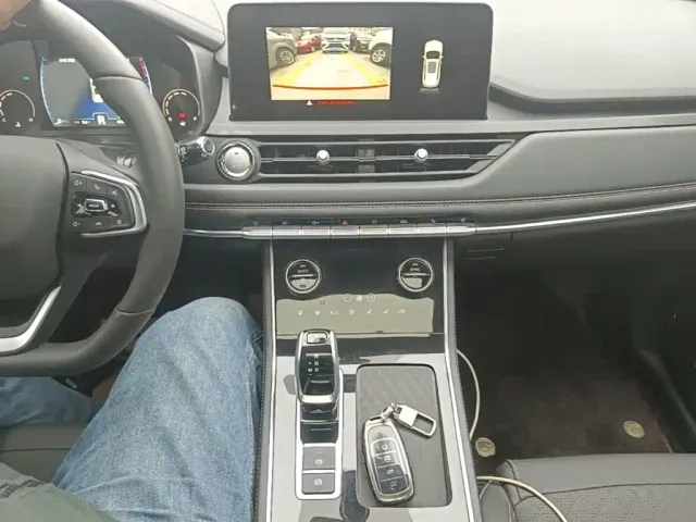 Chery Tiggo 8 — Фото автомобиля 13