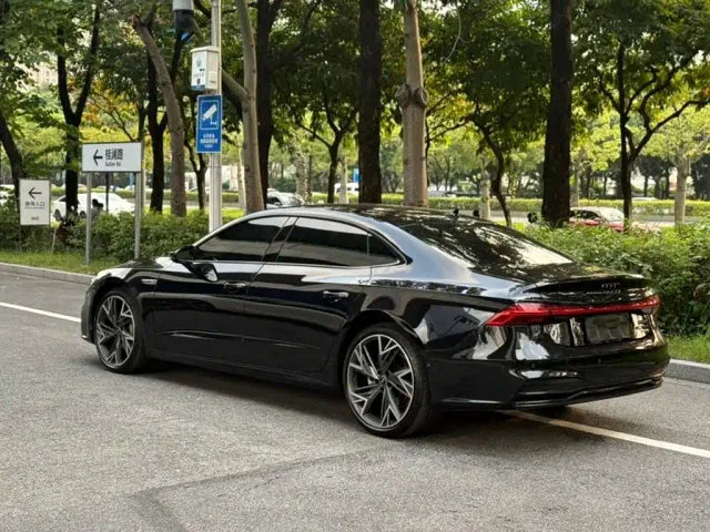 Audi A7L — Фото автомобиля 6