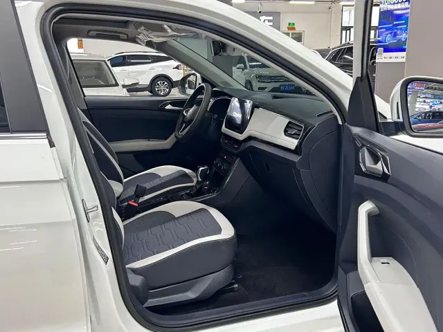 Volkswagen Tharu — Фото автомобиля 12