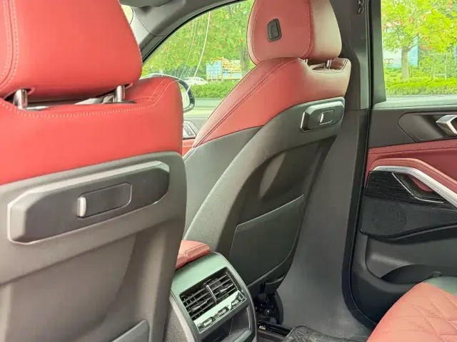 BMW BMW X6 2023 xDrive30i M Sport Package — Фото автомобиля 10