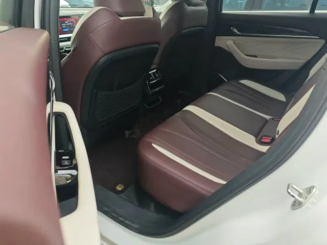 Geely Xingyue L — Фото автомобиля 10