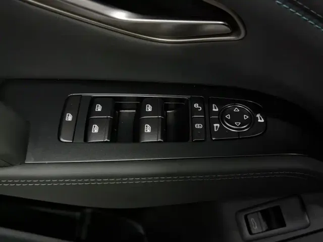 BYD Qin L — Фото автомобиля 9