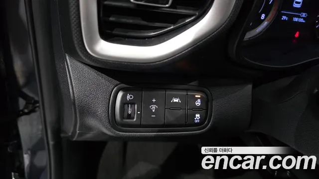 Hyundai Venue Venue 1.6 Modern Plus — Фото автомобиля 18