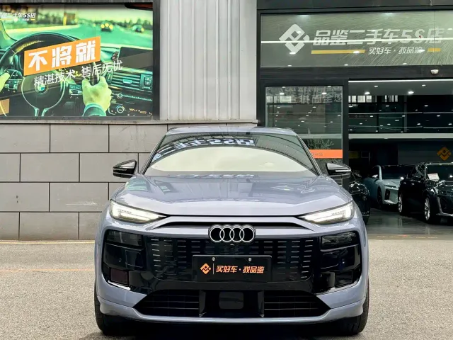 Audi Q6L e-tron — Фото автомобиля 3