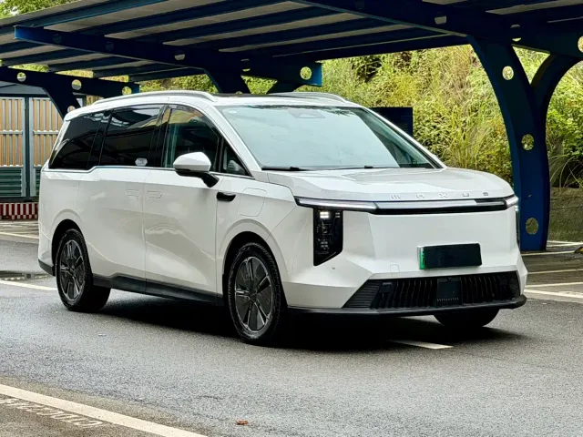Maxus Dajia 7 — Фото автомобиля 3