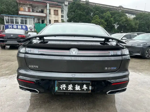 Changan Eado — Фото автомобиля 6