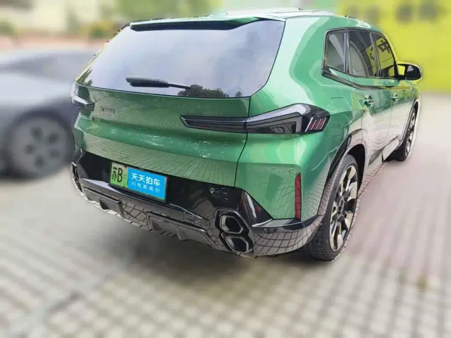 BMW XM — Фото автомобиля 2