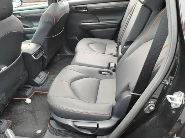 Toyota Crown Kluger — Фото автомобиля 16