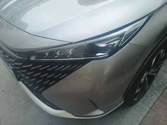 Roewe RX5 — Фото автомобиля 23