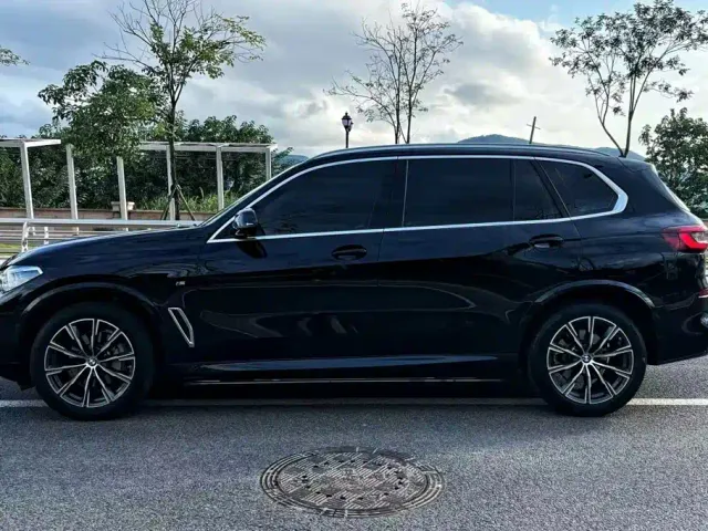 BMW X5 — Фото автомобиля 3