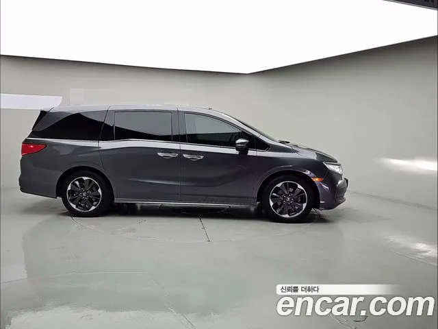 Honda Odyssey — Фото автомобиля 2