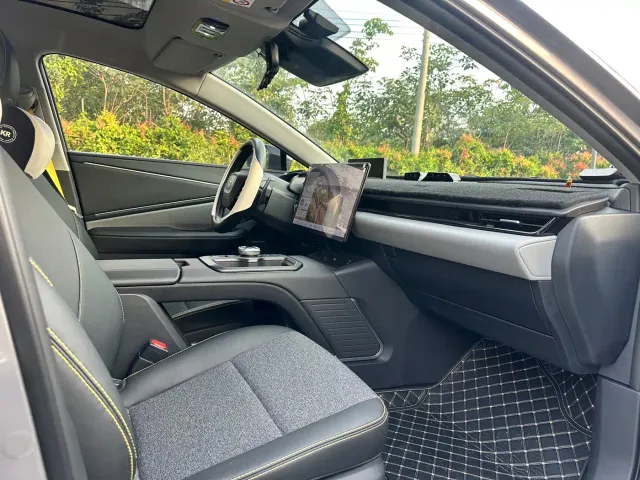 Toyota bZ5 — Фото автомобиля 10