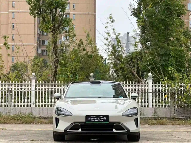 Xiaomi SU7 — Фото автомобиля 2
