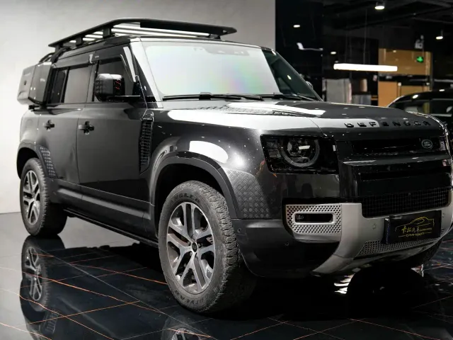 Land Rover Defender — Фото автомобиля 3