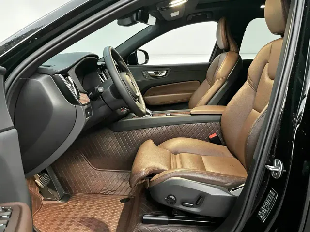 Volvo XC60 — Фото автомобиля 6