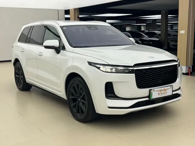 Li Auto ONE — Фото автомобиля 27