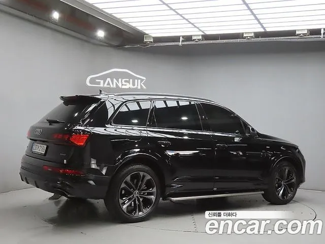 Audi Q7 4M — Фото автомобиля 4