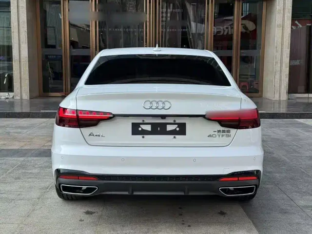 Audi A4L — Фото автомобиля 11