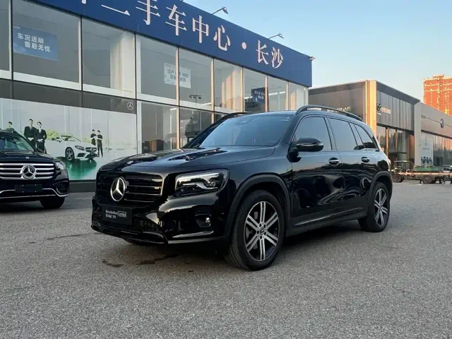 Фотография автомобиля — Mercedes-Benz GLB-Class