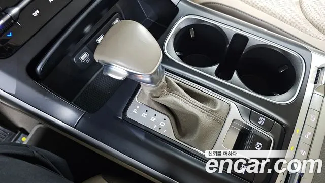 Kia Canival Carnival 4 поколение Бензин 9 мест Prestige — Фото автомобиля 9