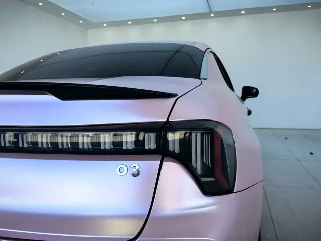 Lynk & Co 03 — Фото автомобиля 13