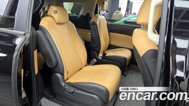 Kia Canival Carnival 4 поколение 9 мест Prestige — Фото автомобиля 12