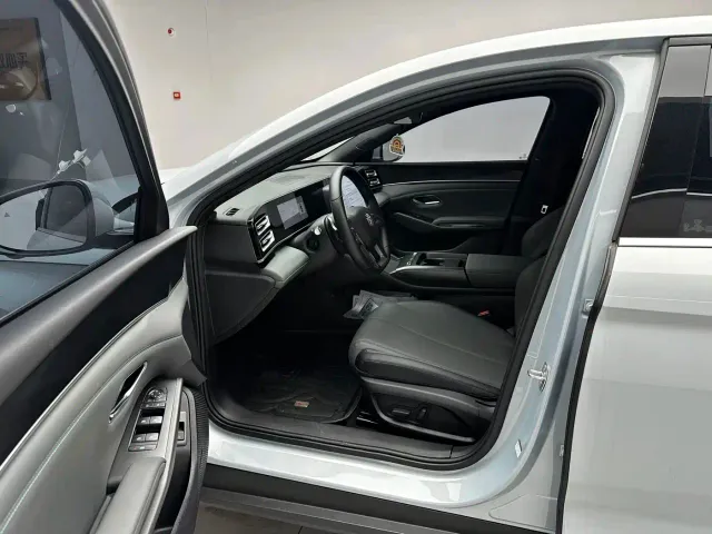 BYD Qin L — Фото автомобиля 7