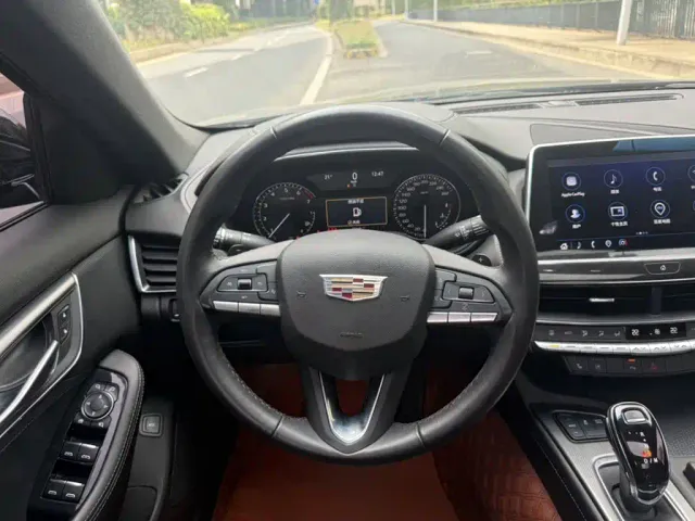 Cadillac CT5 — Фото автомобиля 2