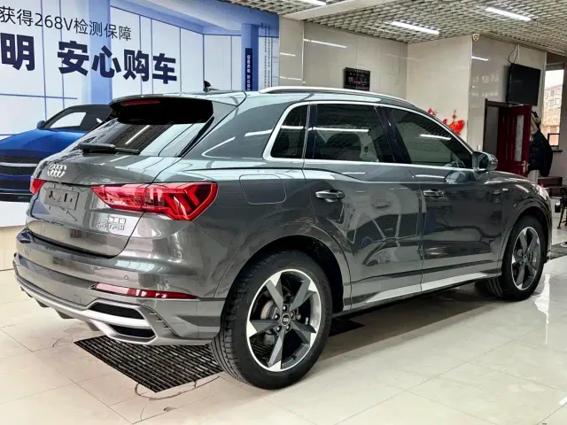 Audi Q3 — Фото автомобиля 4