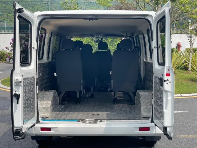 Maxus Xintu V80 — Фото автомобиля 11