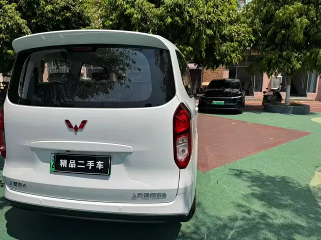 Wuling Hongguang — Фото автомобиля 5