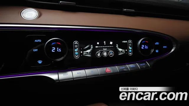 Genesis GV70 — Фото автомобиля 24