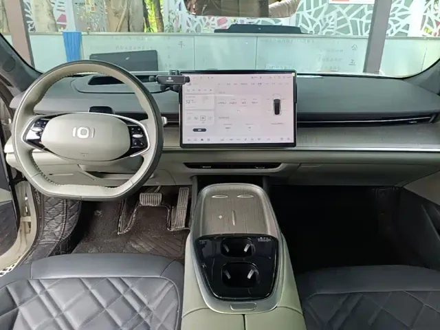 Changan Qiyuan A07 — Фото автомобиля 9