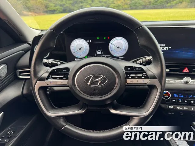 Hyundai Avante CN7 — Фото автомобиля 12