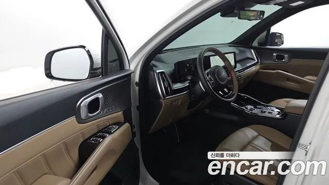 Kia Sorento Новый Sorento 4 поколение Бензин 2.5T 2WD — Фото автомобиля 9