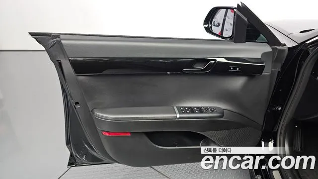 Hyundai Grandeur GN7 — Фото автомобиля 13