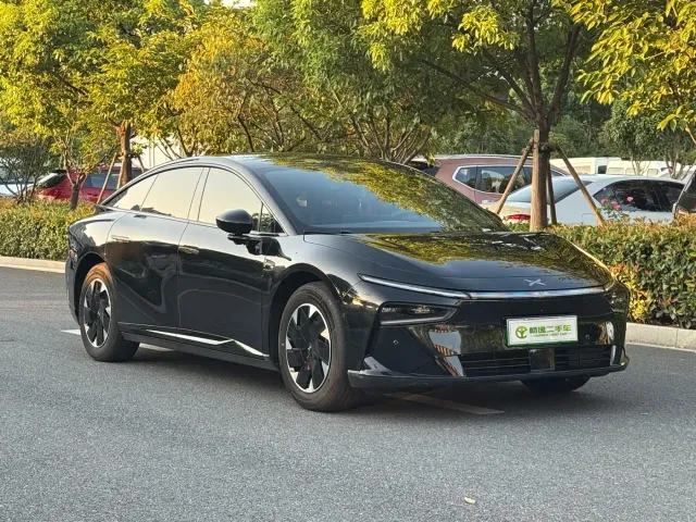 Xpeng P7+ — Фото автомобиля 19