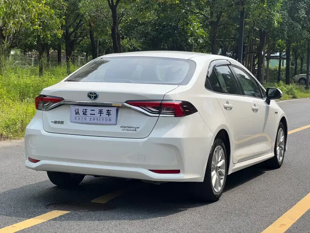 Toyota Corolla 2023 1.8L Smart Hybrid Dual Engine Elite Edition — Фото автомобиля 9
