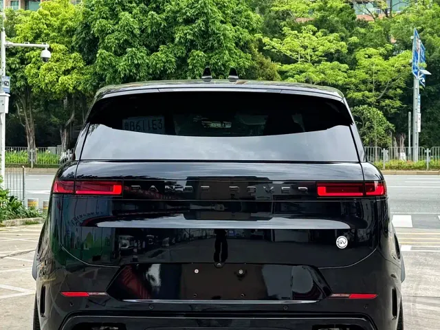 Land Rover Range Rover Sport — Фото автомобиля 22
