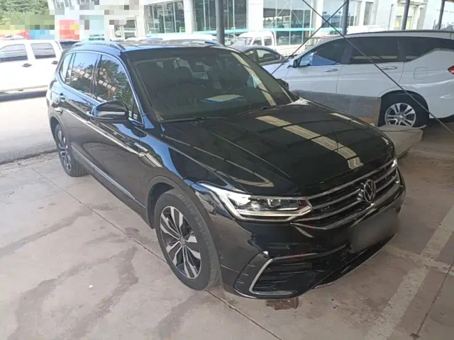 Volkswagen Tiguan L — Фото автомобиля 3