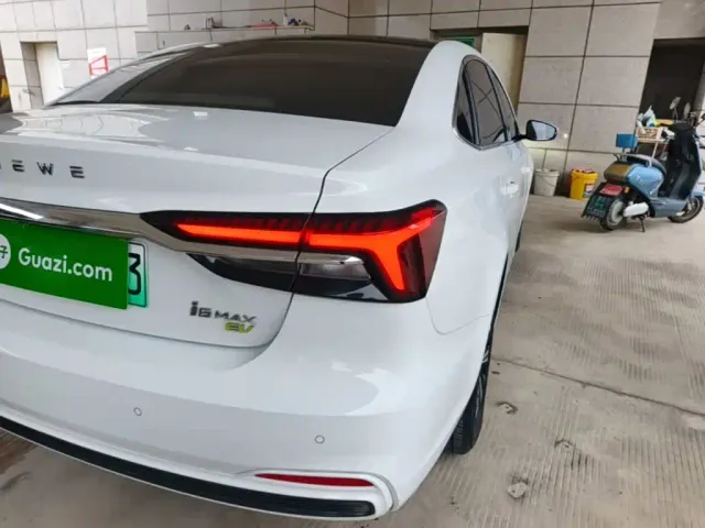 Roewe i6 MAX EV — Фото автомобиля 7