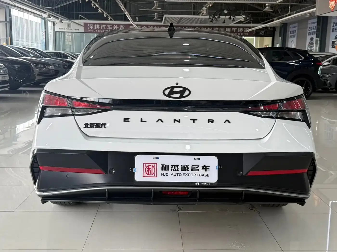 Hyundai Elantra 2023 1.5L CVT GLX Elite Edition — Фото автомобиля 4