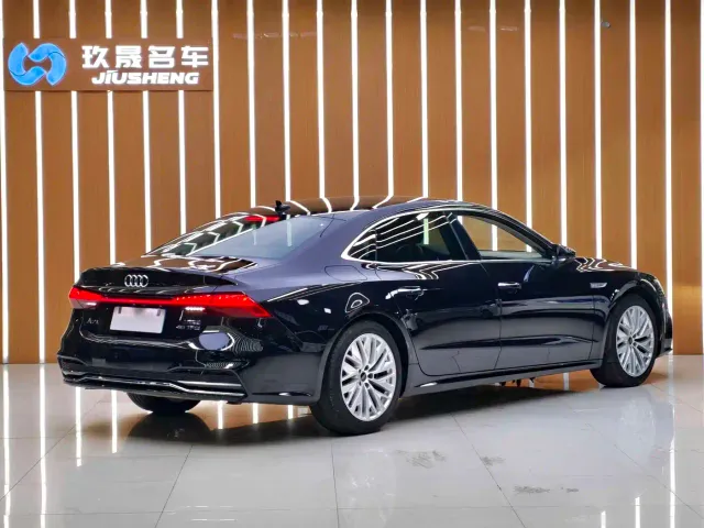 Audi A7L — Фото автомобиля 6
