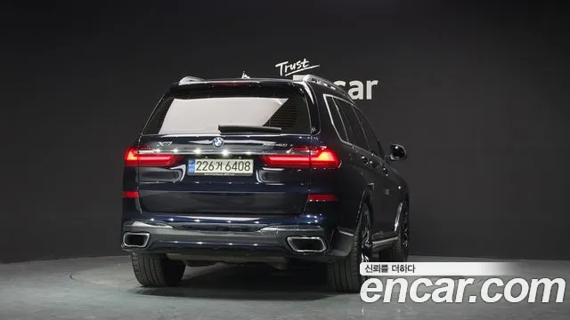 BMW X7 — Фото автомобиля 4